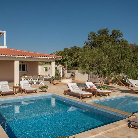 Filothei Beach House With Pool Kalamaki  Exterior foto